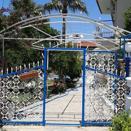 Gala Apartment