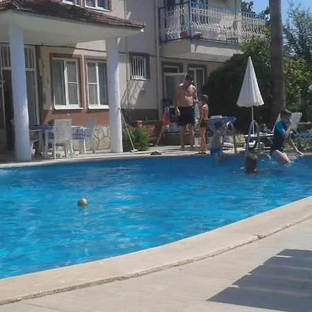 Gala Apartment *